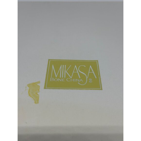 NWB VTG Mikasa 10" Dessert Plate | White Ceramic with Gold Trim – Rare Tableware - Picture 6 of 10